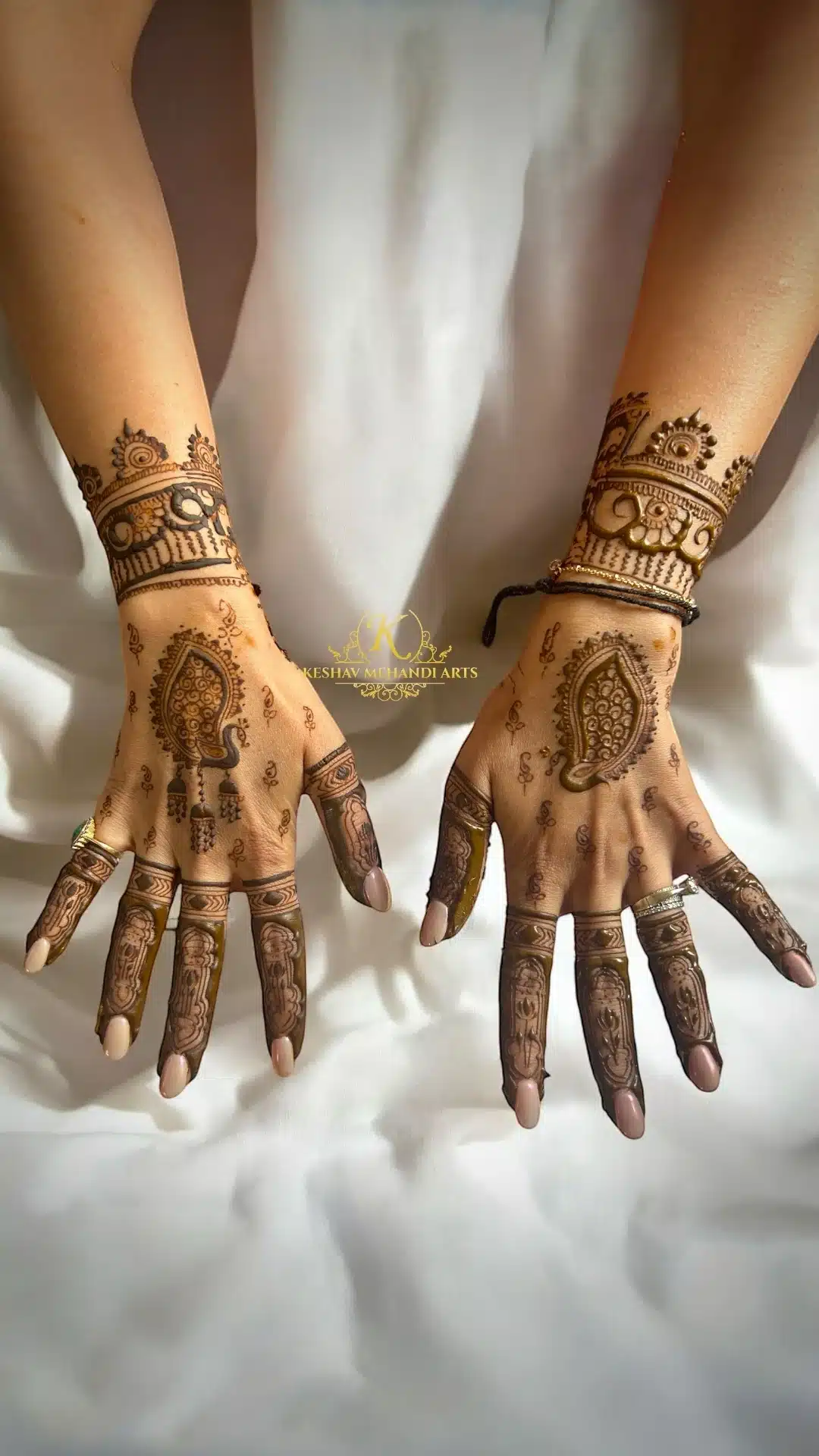 Mehandi Designs For Back Hand